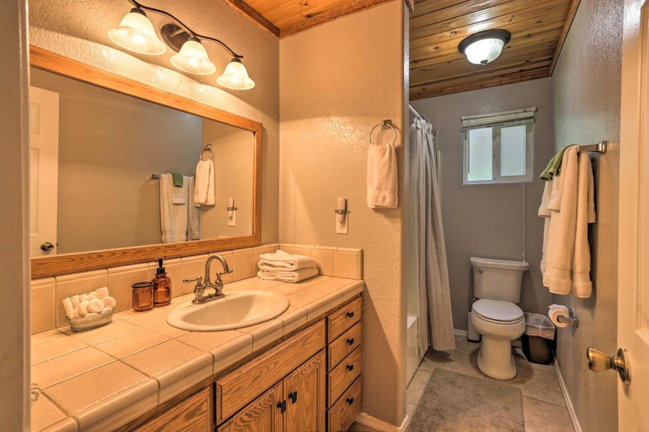 Remodeled Crestline Retreat Walk To Lake Gregory! Luaran gambar