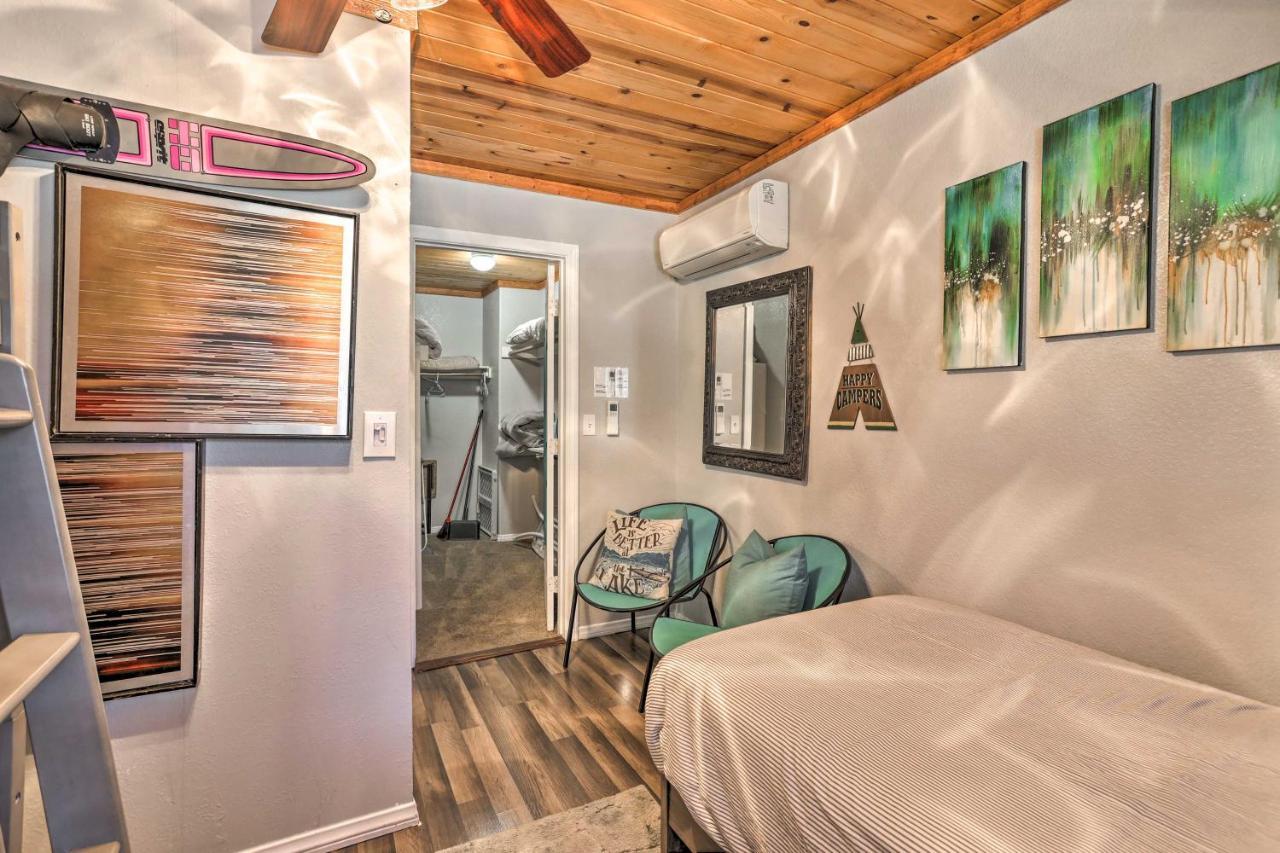 Remodeled Crestline Retreat Walk To Lake Gregory! Luaran gambar
