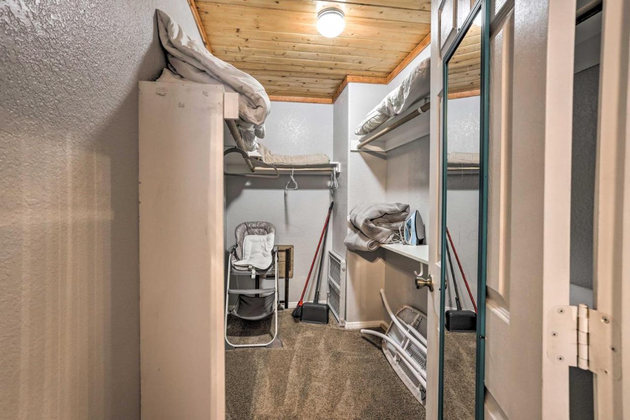Remodeled Crestline Retreat Walk To Lake Gregory! Luaran gambar