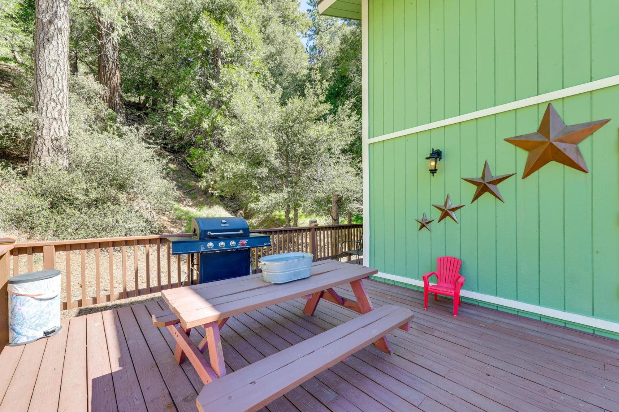Remodeled Crestline Retreat Walk To Lake Gregory! Luaran gambar